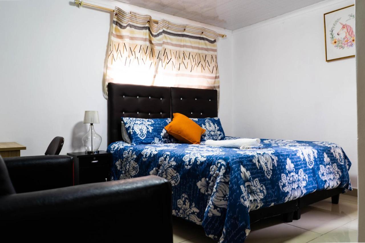 Albrine Lodge Bellville Esterno foto